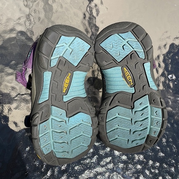 KEEN | Purple Magic & Blue Grotto Newport H2 Sandal - Kids - Picture 8 of 9